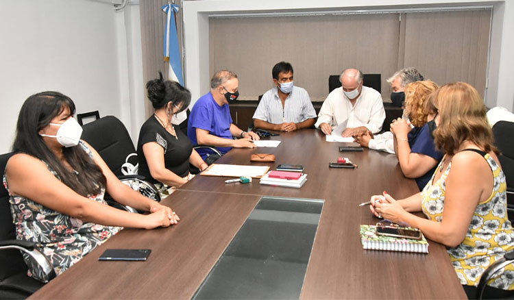 Fotografía El Gobierno y gremios docentes llegaron a un acuerdo