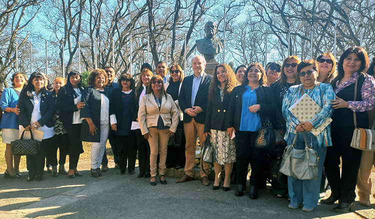 Imagen Día del Maestro: destacaron la tarea docente a través de un homenaje a Sarmiento