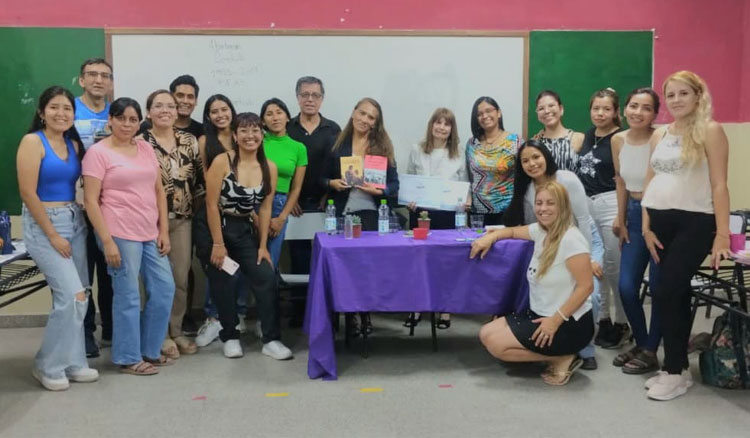 Fotografía: Conversatorio con escritores salteños en el instituto superior N° 6.040 de Vaqueros