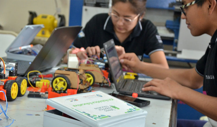 Fotografía En cuatro años el Gobierno triplicó la formación de estudiantes en robótica