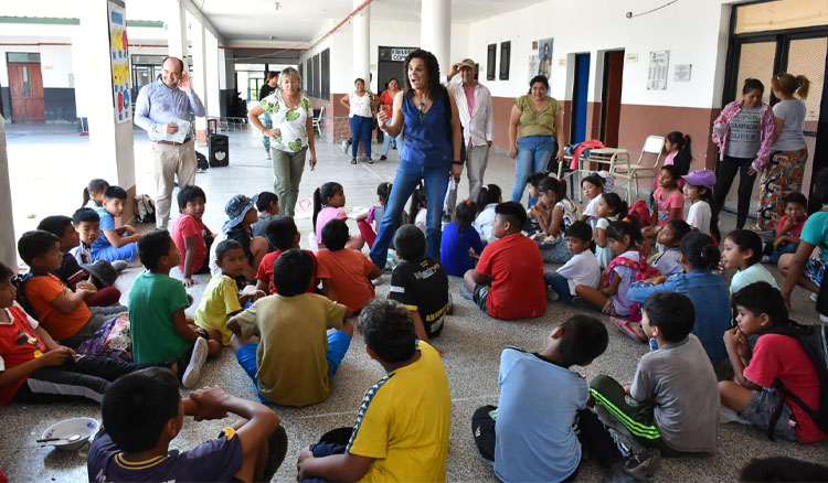 Supervisan en terreno las escuelas del refuerzo estival