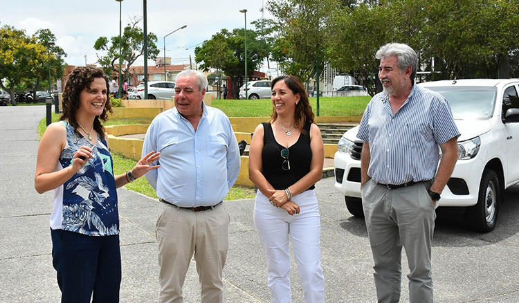 Fotografía: Con una nueva entrega de vehículos, se continúa recuperando el Parque Automotor provincial