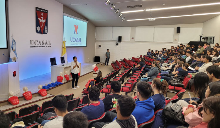 Fotografía: Nueva campaña de RCP para estudiantes de la UCASAL