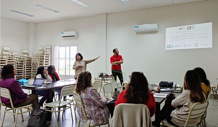 Fotografía: FLACSO y Educación impulsarán programas de desarrollo profesional docente