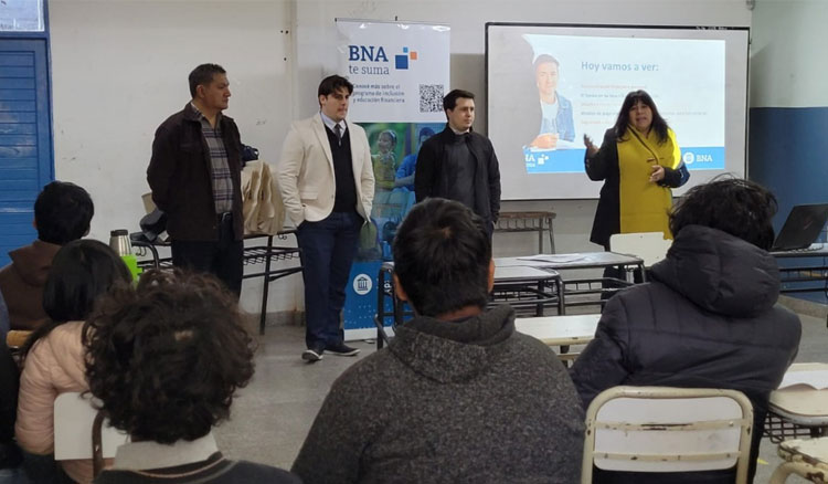 Fotografía: Se desarrolla un ciclo de talleres de Educación Financiera junto al Banco Central y Banco Nación