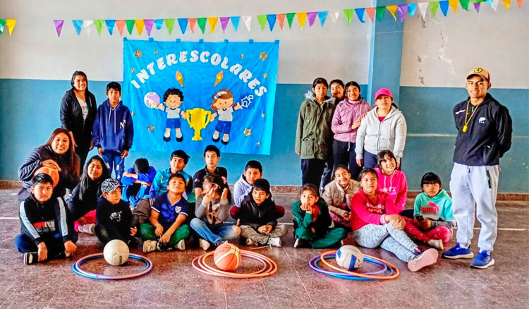 Cientos de estudiantes participaron de los Interescolares Fotografía: Cientos de estudiantes participaron de los Interescolares