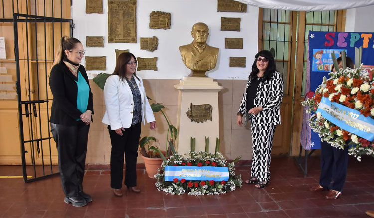 Fotografía: Escuela Sarmiento: se realizó el Acto en conmemoración por el Día del Maestro