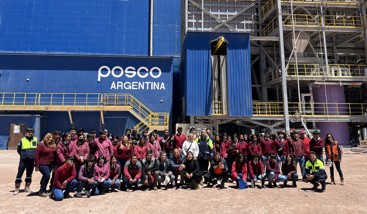 Primera visita didáctica de una Escuela Técnica a la Planta de POSCO en el Salar del Hombre Muerto