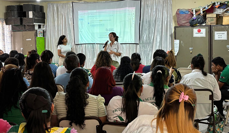 Fotografía: Docentes de Rivadavia Banda Norte se capacitaron en Salud Mental y Acompañamiento Integral