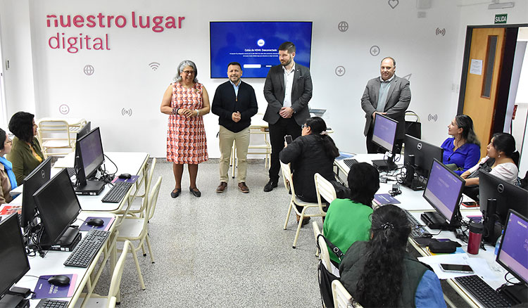 Fotografía: Docentes se capacitan para la enseñanza de matemáticas