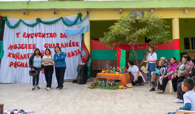 Fotografía: Mujeres guaraníes compartieron saberes, experiencias y propuestas en su primer encuentro intercultural