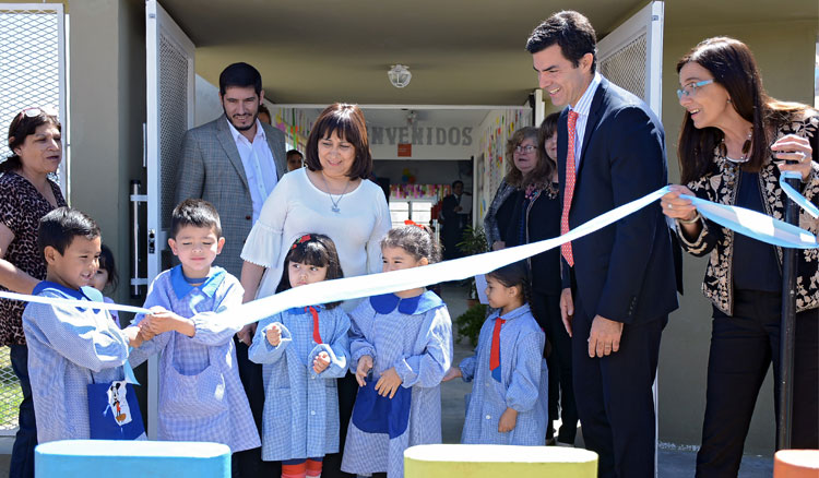 El gobernador Urtubey inauguró un establecimiento educativo de Nivel Inicial