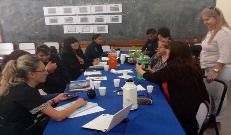 Actividades preventivas con familias, estudiantes, preceptores Actividades preventivas con familias, estudiantes, preceptores