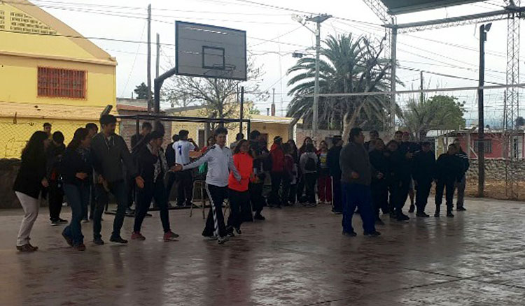 Actividades preventivas con familias, estudiantes, preceptores Actividades preventivas con familias, estudiantes, preceptores