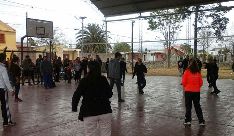 Actividades preventivas con familias, estudiantes, preceptores Actividades preventivas con familias, estudiantes, preceptores