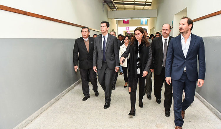 Urtubey inauguró el edificio escolar más grande de la provincia en barrio San Francisco Solano