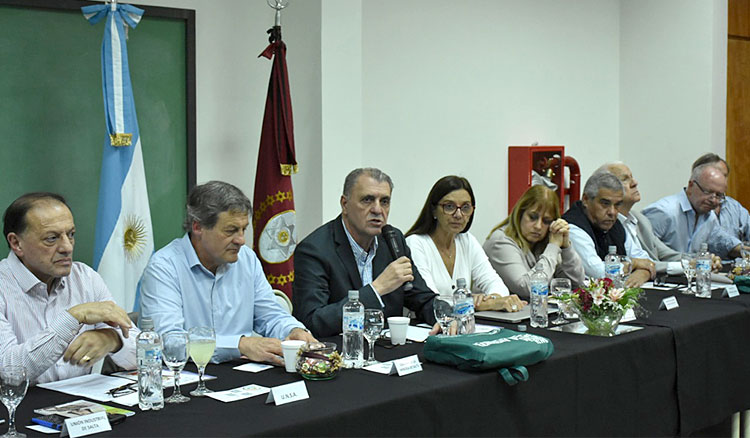 El Consejo Económico Social invitará a los candidatos provinciales