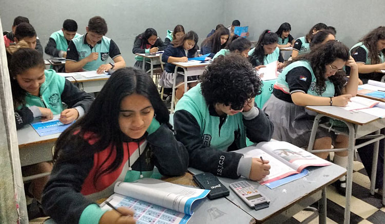 Continúa hoy la prueba Aprender con una muestra de instituciones en las áreas de Ciencias Naturales y Ciudadanía