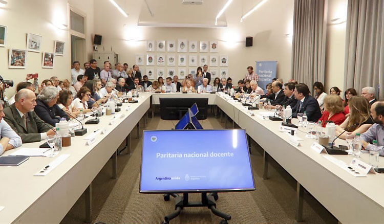 Paritaria docente: Cánepa participó de la reunión con sus pares de todo el país