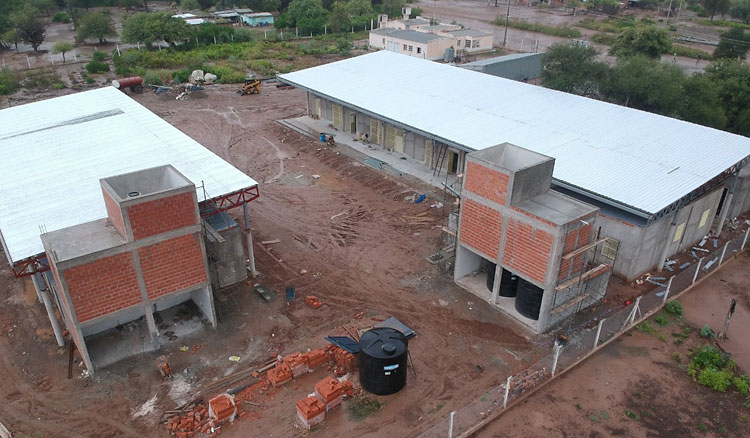 Sigue la construcción del nuevo edificio de nivel medio para El Ocultar