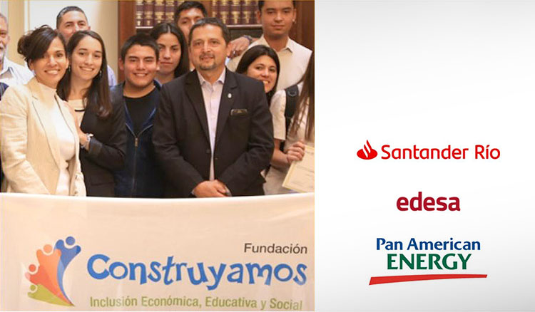 Educación trabaja junto con la fundación Construyamos para promover el emprendedurismo